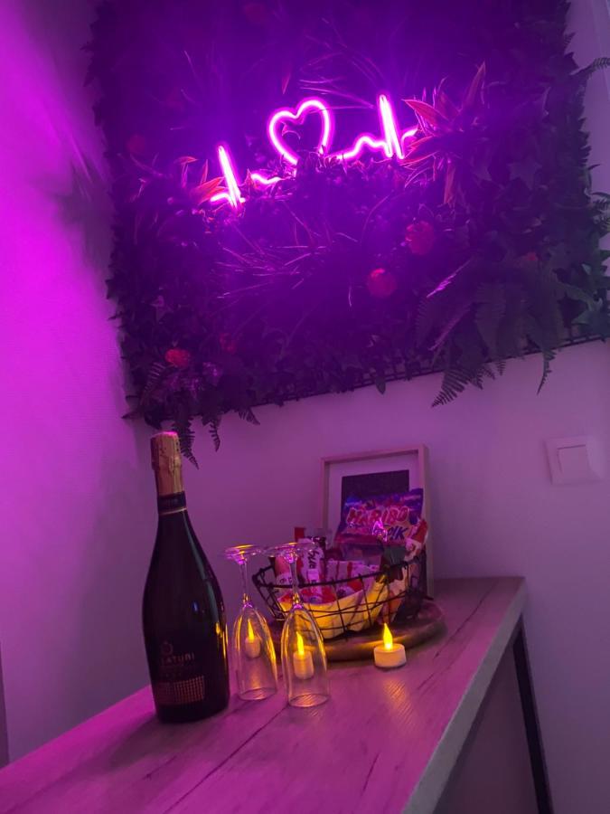 L'AppartE Black Superbe Appartement Pop ! Besancon Exterior photo